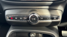 Volvo Xc40 2.0 B4P R DESIGN Pro 5dr Auto [7 speed] Petrol Estate